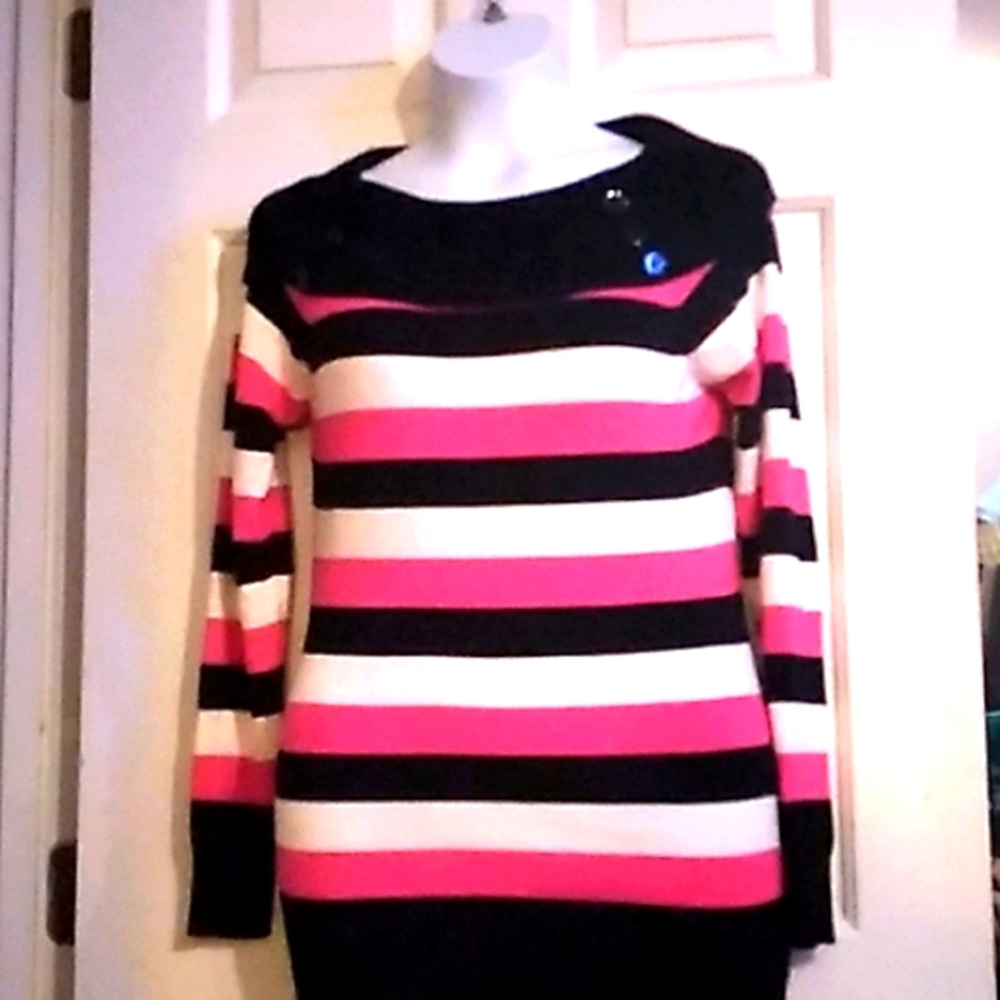 Eye catching Sweater